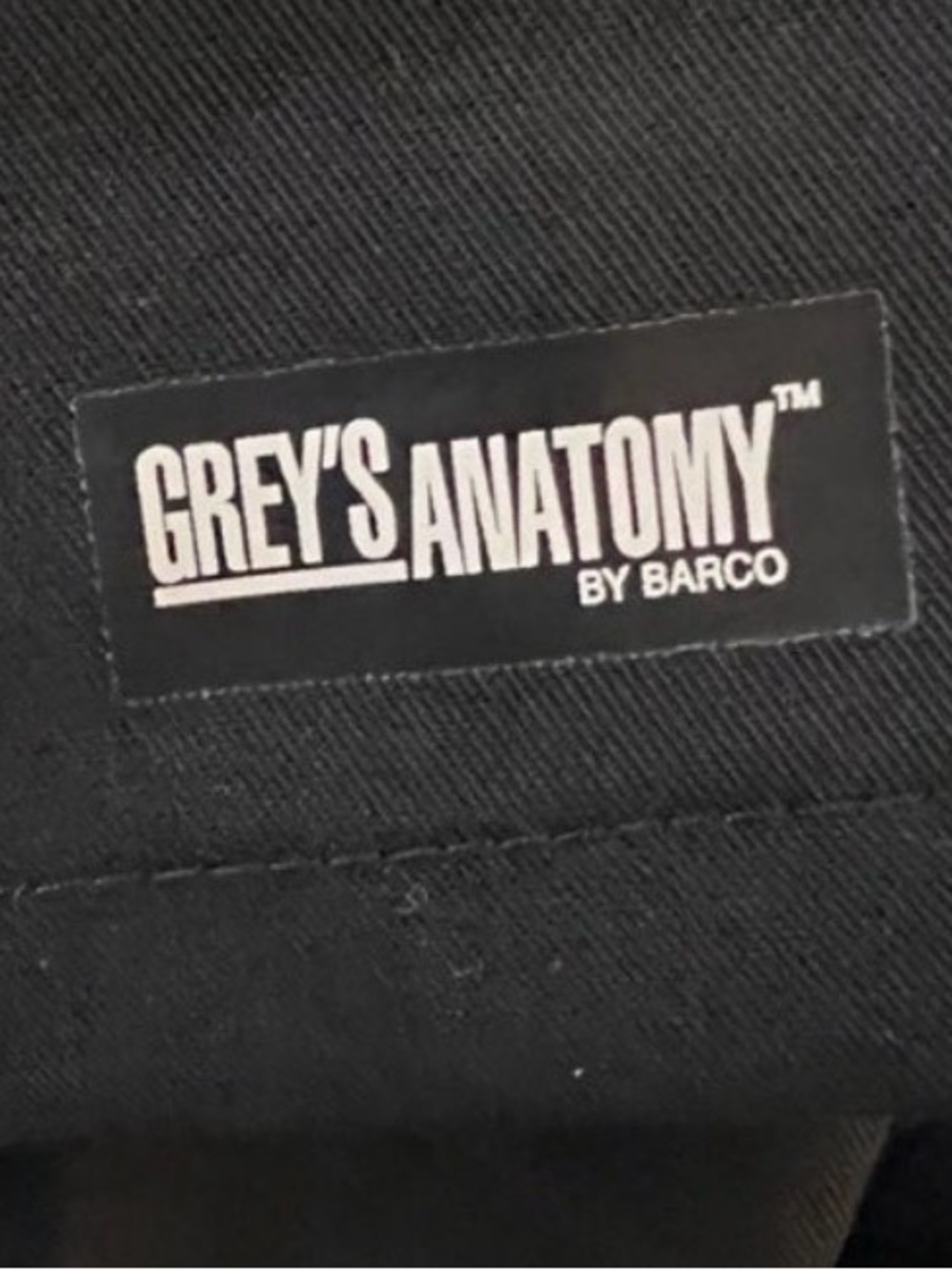 Grey’s Anatomy Impact 3 Pocket Curved V Neck Scrub Top - Picture 9 of 11